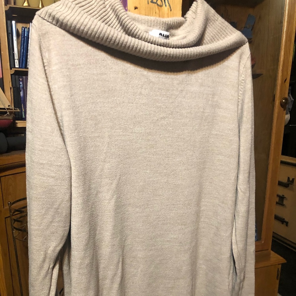 Various Turtle Necks - Picture 1 of 3